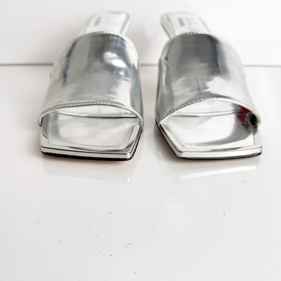 New DKNY Silver Kailyn heel sandals size 6.5 - Picture 5 of 8